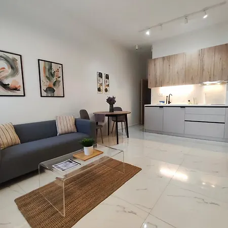 Near & Pefkias Forest -cozy Minimalist Flat * غزيلوكاسترون