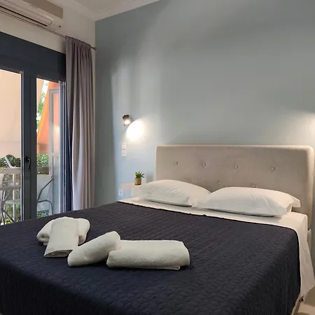 Near & Pefkias Forest -cozy Minimalist Flat شقة *