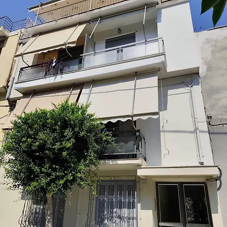 Near & Pefkias Forest -cozy Minimalist Flat شقة غزيلوكاسترون