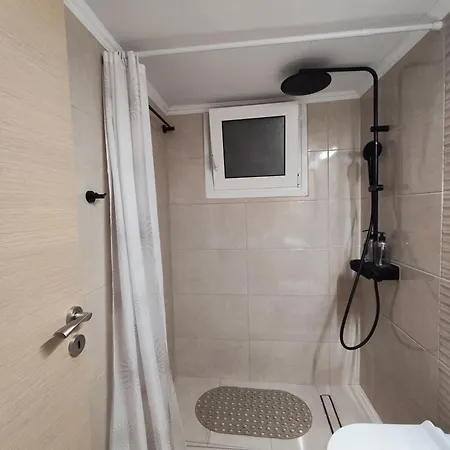 Near & Pefkias Forest -cozy Minimalist Flat *